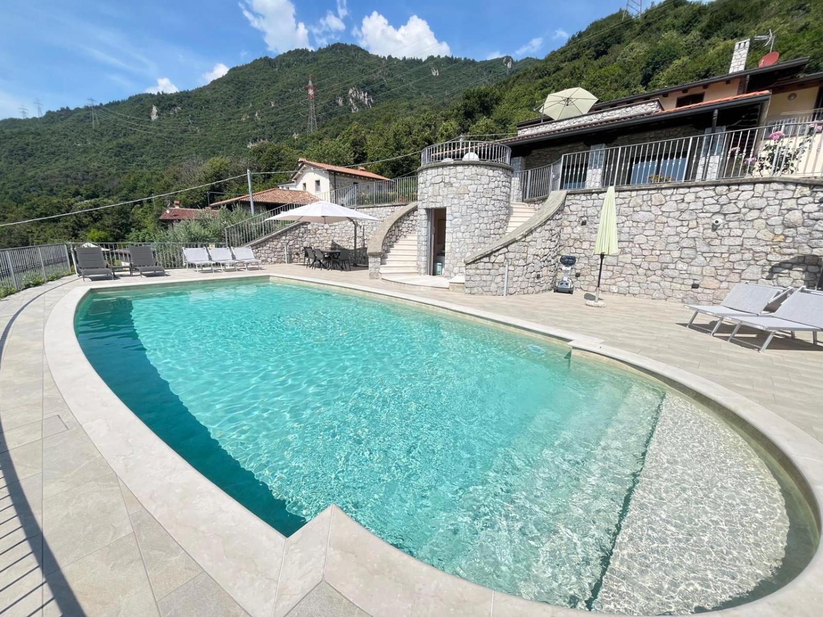 Il Bacio Del Sole Appartement Lovere Buitenkant foto
